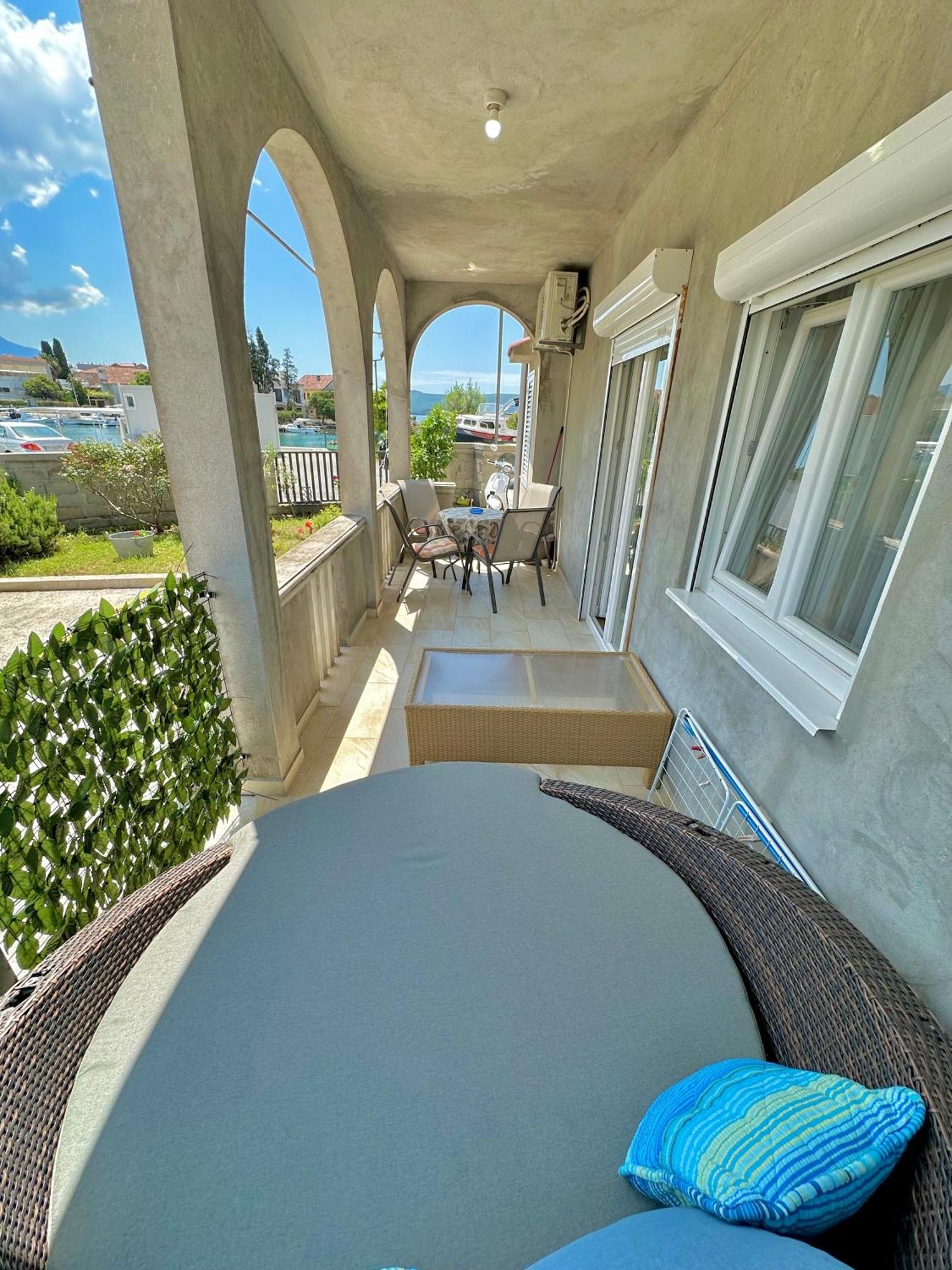 Villa Nela Tivat Exteriör bild