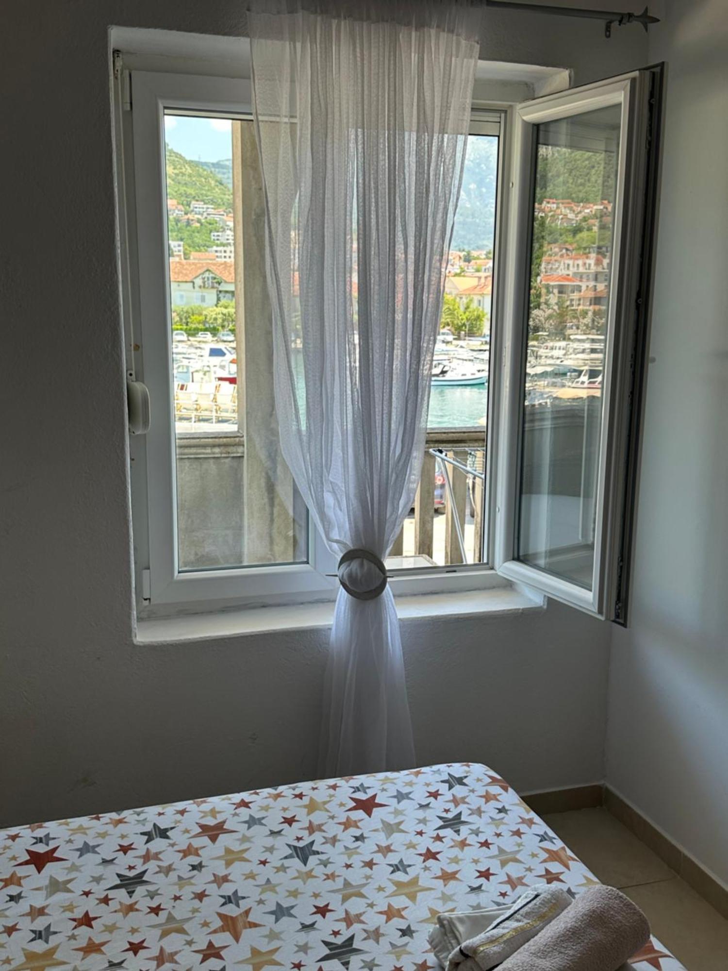 Villa Nela Tivat Exteriör bild