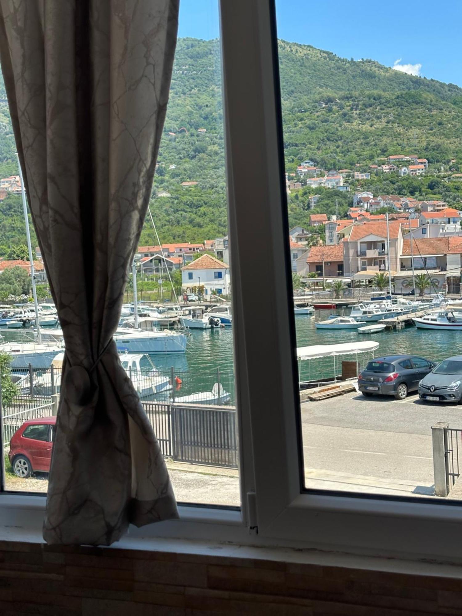Villa Nela Tivat Exteriör bild