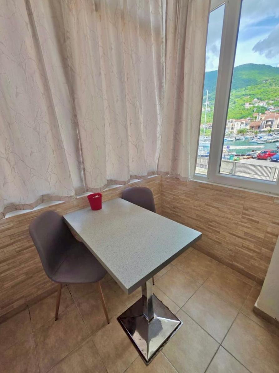 Villa Nela Tivat Exteriör bild